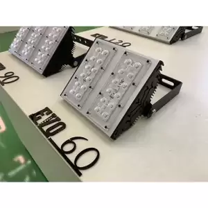Proiettore industriale per illuminazione Draco60Plus