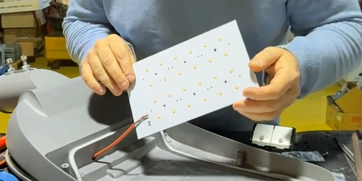 Sostituzione piastra LED e ottiche SME