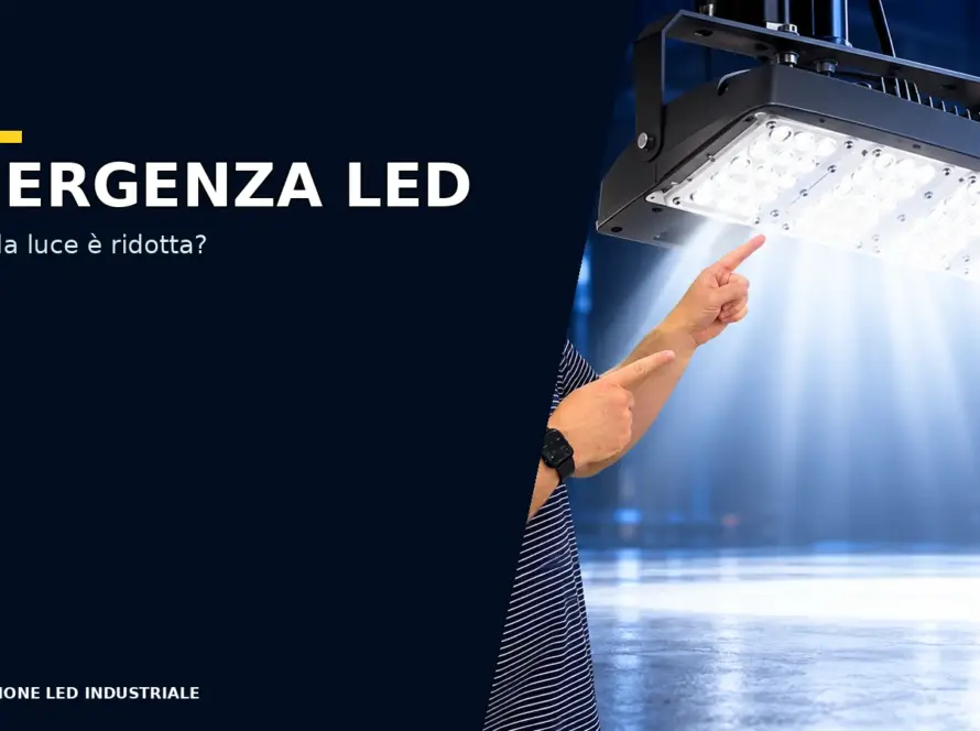 Lampada LED con emergenza: confronto tra funzionamento normale e flusso luminoso ridotto
