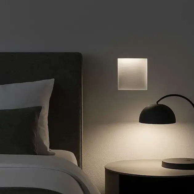DUBE Xela: applique LED in gesso verniciabile