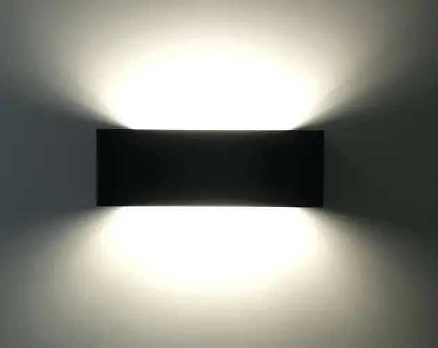 DURAN Xela: applique LED wall washer in alluminio